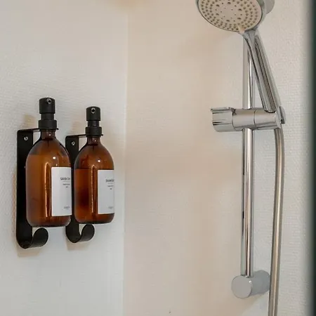 Appartement Calme Avec Parking, Proche Metro