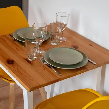 Calme Avec Parking, Proche Metro